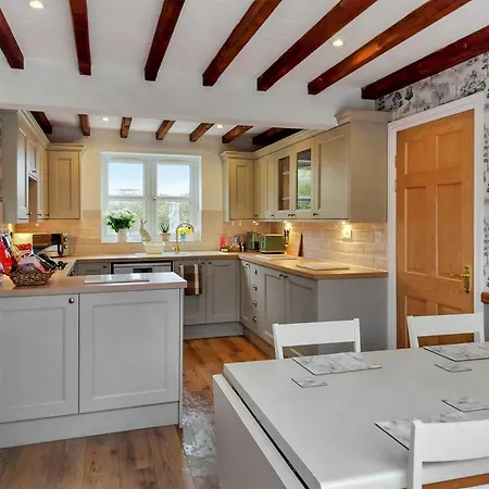 Holiday home Brompton