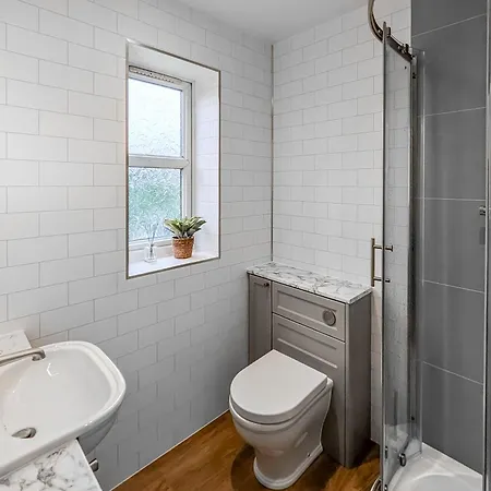 Дом отдыха Brompton *